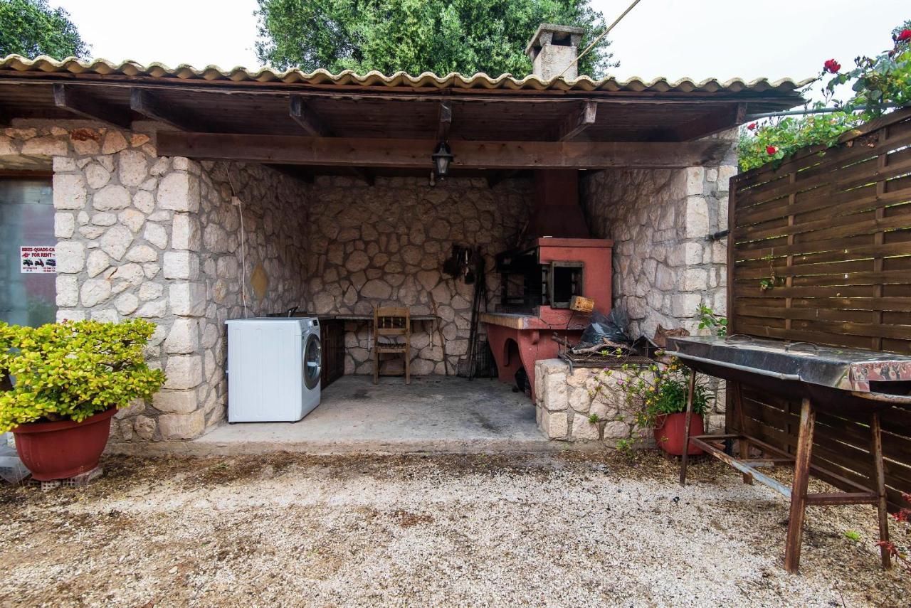 Bozikis Studios Paleokastritsa Bagian luar foto